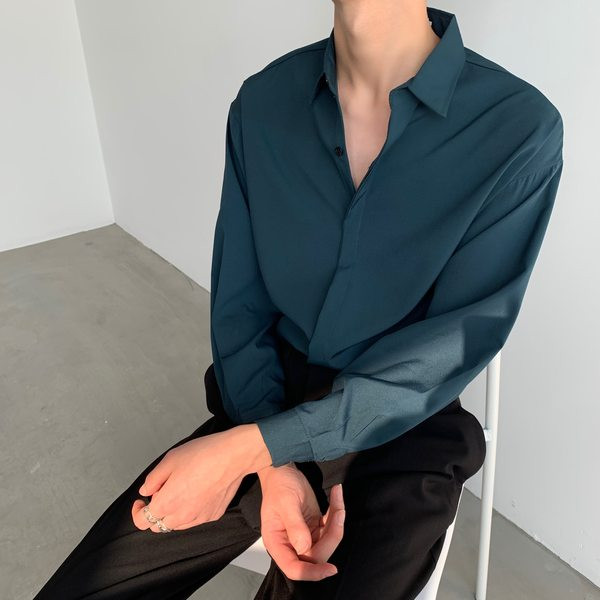 Cămașă modernă pentru bărbați cu guler clasic și mâneci lungi