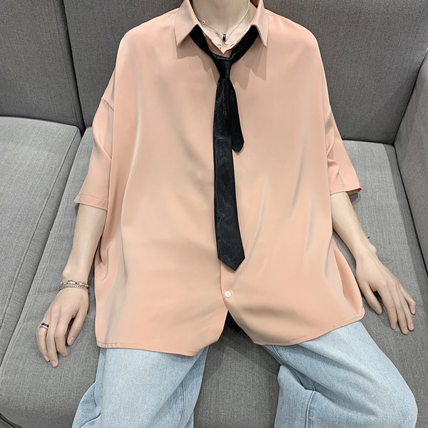 Cămașă largă de mătase pentru bărbați cu mâneci 3/4 și nasturi