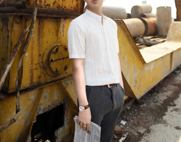 Cămașă casual pentru bărbați cu nasturi și mâneci scurte în culoarea albă