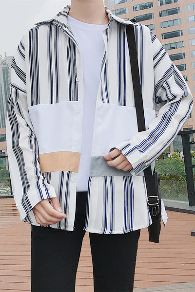 Plašs ikdienas vīriešu krekls - svītrains modelis