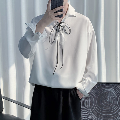 Ανδρικό πουκάμισο μοντέρνο με κορδόνια σε λευκό και μαύρο χρώμα