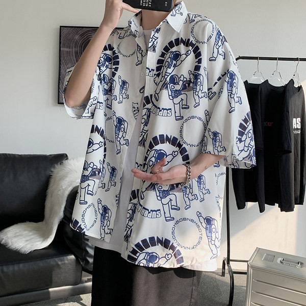 Cămașă bărbătească model larg cu model cu model