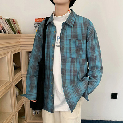 Cămașă pentru bărbați cu buzunar și emblemă