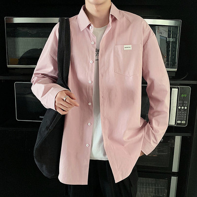 Cămașă pentru bărbați cu buzunar și emblemă