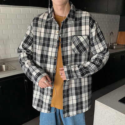 Cămașă pentru bărbați cu buzunar și emblemă