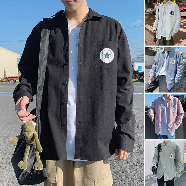 Cămașă pentru bărbați cu buzunar și emblemă