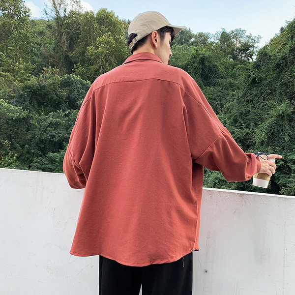 Sporta-gadījuma vīriešu krekls ar apjomīgām kabatām