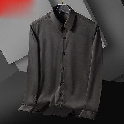 Μοντέρνο ανδρικό πουκάμισο με κλασικό κολάρο - δύο μοντέλα