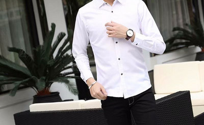 Vīriešu rūtains krekls ar garām piedurknēm un pogām