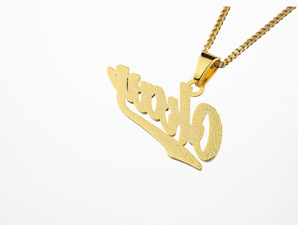 Lanț modern pentru bărbați cu pandantiv și inscripția Okay