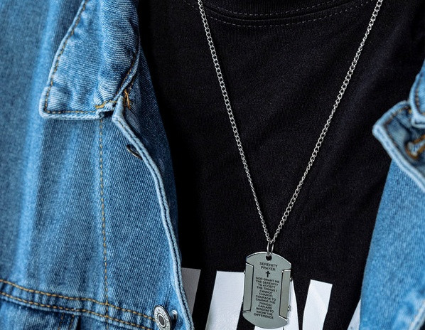 Lanț de bărbați actual cu pandantiv și inscripții