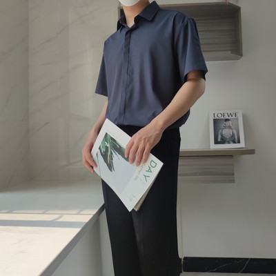 Cămașă modernă pentru bărbați cu guler clasic - două modele