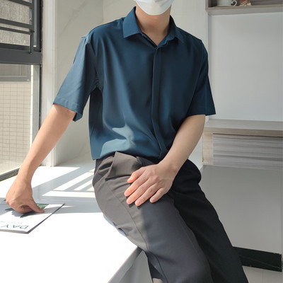 Cămașă modernă pentru bărbați cu guler clasic - două modele