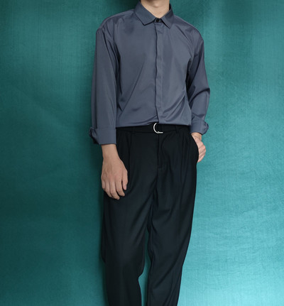 Cămașă modernă pentru bărbați cu guler clasic - două modele