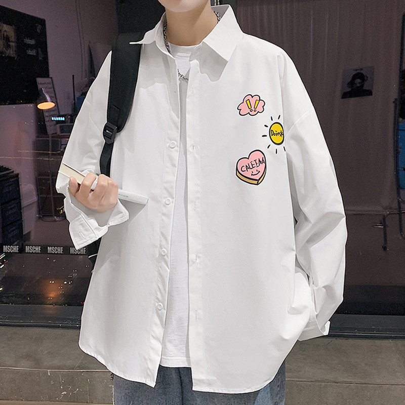 Ανδρικό πουκάμισο μεγάλου μοντέλου με πολύχρωμες εφαρμογές