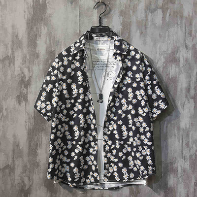 Ανδρικό πουκάμισο με απλικέ και κοντό μανίκι