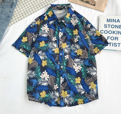 Cămașă de bărbați actuală cu mâneci scurte și nasturi