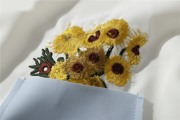 Cămașă albă pentru bărbați cu broderie