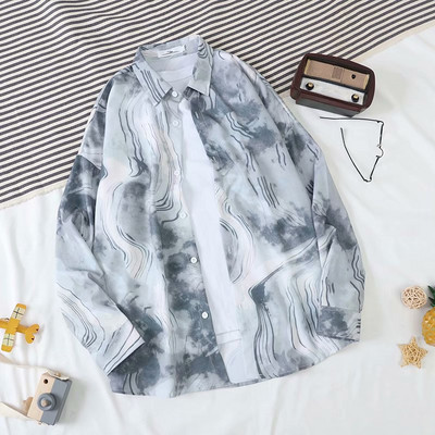 Jauna modeļa vīriešu krekls ar klasisku apkakli un garām piedurknēm