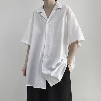 Ανδρικό μονόχρωμο πουκάμισο με κλασικό γιακά και κουμπιά