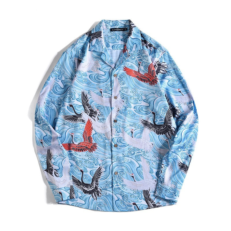 Vīriešu krekls ar krāsainu aplikāciju un garām piedurknēm