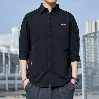 Cămașă bărbătească din bumbac cu buzunare și inscripție