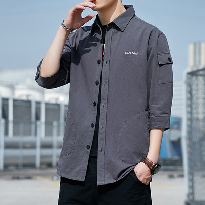 Cămașă bărbătească din bumbac cu buzunare și inscripție