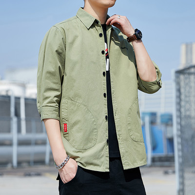 Cămașă bărbătească din bumbac cu buzunare și inscripție