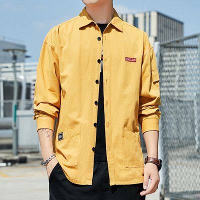 Cămașă bărbătească din bumbac cu buzunare și inscripție