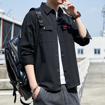 Cămașă bărbătească din bumbac cu buzunare și inscripție