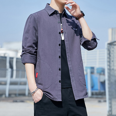 Cămașă bărbătească din bumbac cu buzunare și inscripție