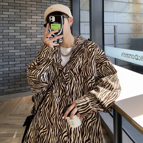 Camasa barbateasca model larg cu imprimeu zebra