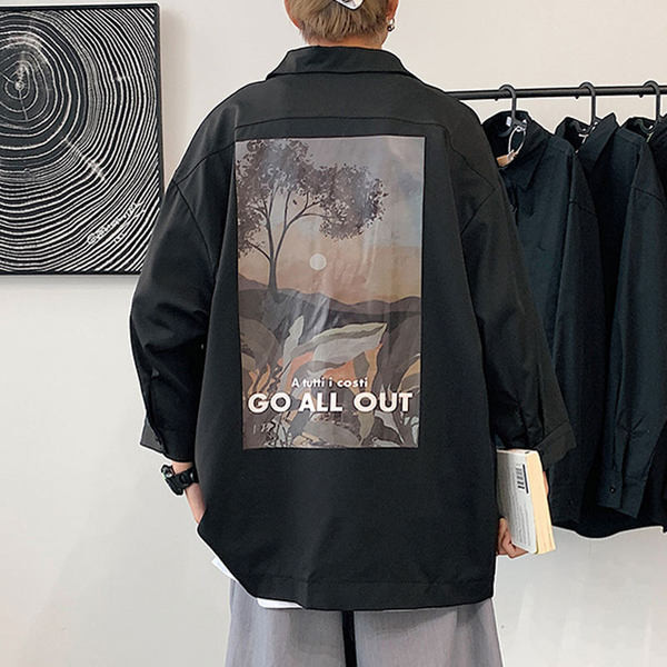 Cămașă modernă pentru bărbați cu imprimeu color pe spate