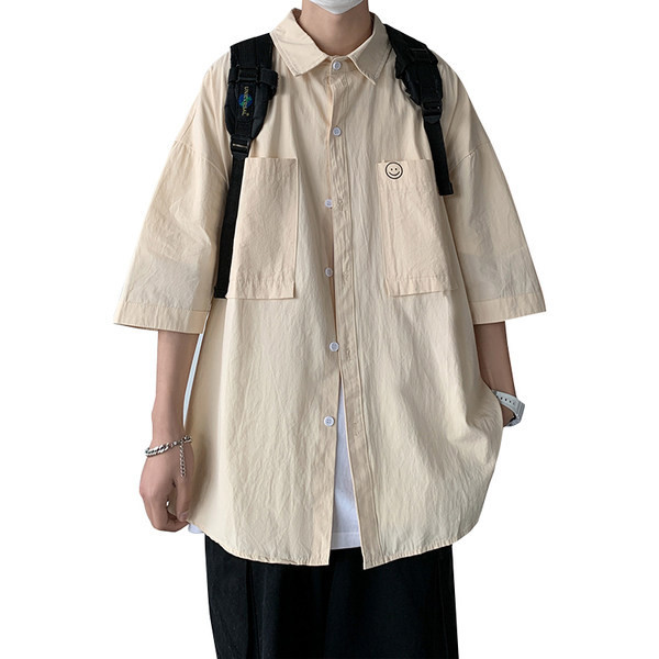 Cămașă pentru bărbați într-o singură culoare, cu mâneci scurte și buzunare