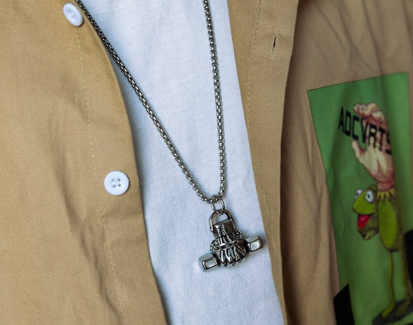 Lanț modern de oțel pentru bărbați cu pandantiv cu pumn