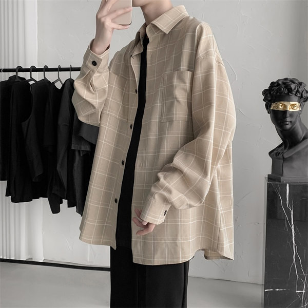 Cămașă lată în carouri cu buzunar