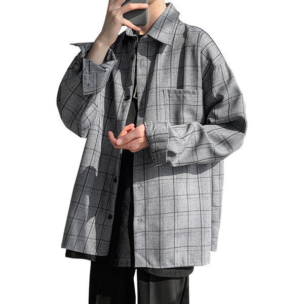 Cămașă lată în carouri cu buzunar