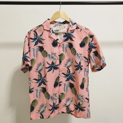 Cămașă pentru bărbați cu mâneci scurte și model floral