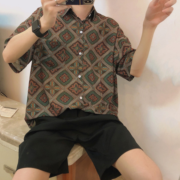 Cămașă pentru bărbați cu mâneci 3/4 și guler clasic