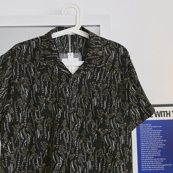 Cămașă pentru bărbați cu guler clasic și mâneci scurte