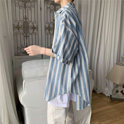 Ανδρικό ριγέ πουκάμισο με κλασικό γιακά και κουμπιά