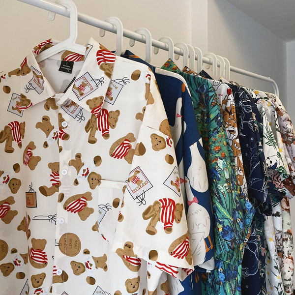 Cămașă pentru bărbați cu guler clasic - mai multe aplicații