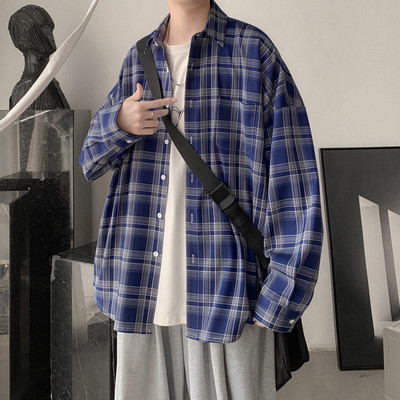 Φαρδύ μοντέλο καρό πουκάμισο για άνδρες με τσέπη