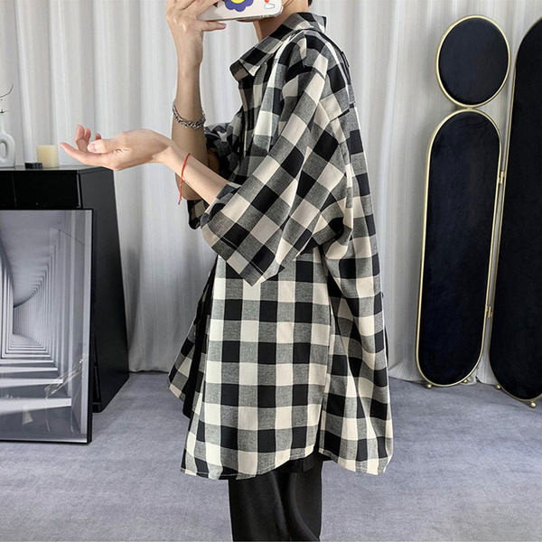 Cămașă modernă pentru bărbați în carouri, cu mâneci scurte și nasturi