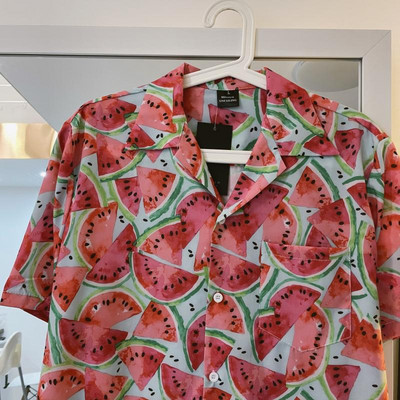 Ανδρικό πουκάμισο με κλασικό κολάρο και πολύχρωμο μοτίβο