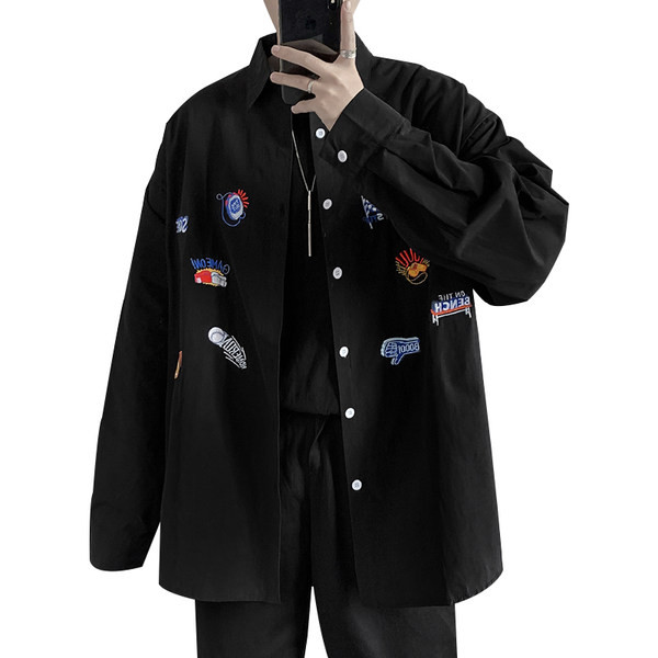 Cămașă de primăvară cu aplicații colorate