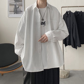 Cămașă lată cu dungi cu buzunar