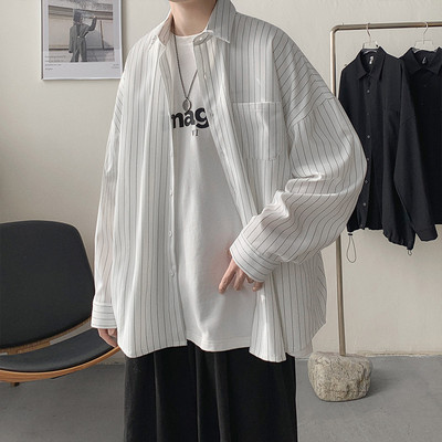 Cămașă lată cu dungi cu buzunar