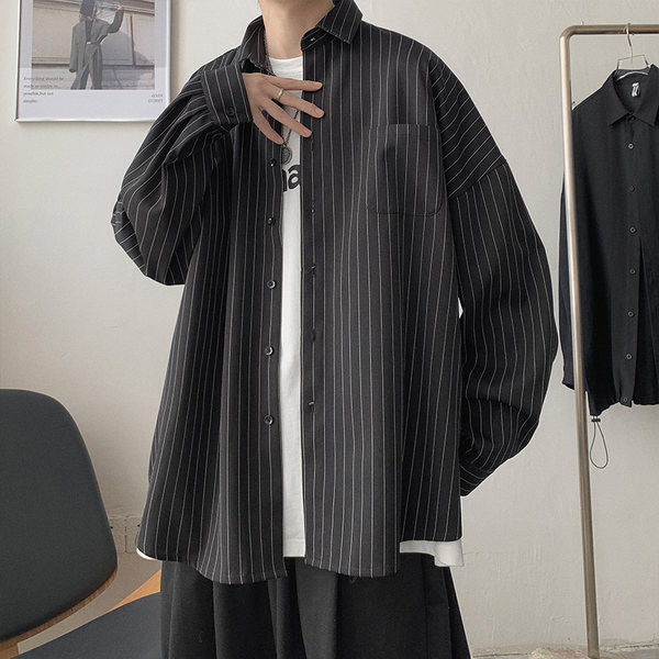 Cămașă lată cu dungi cu buzunar