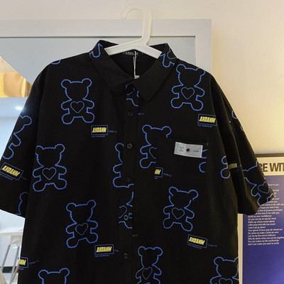 Vīriešu krekls ar klasisku apkakli un īsām piedurknēm